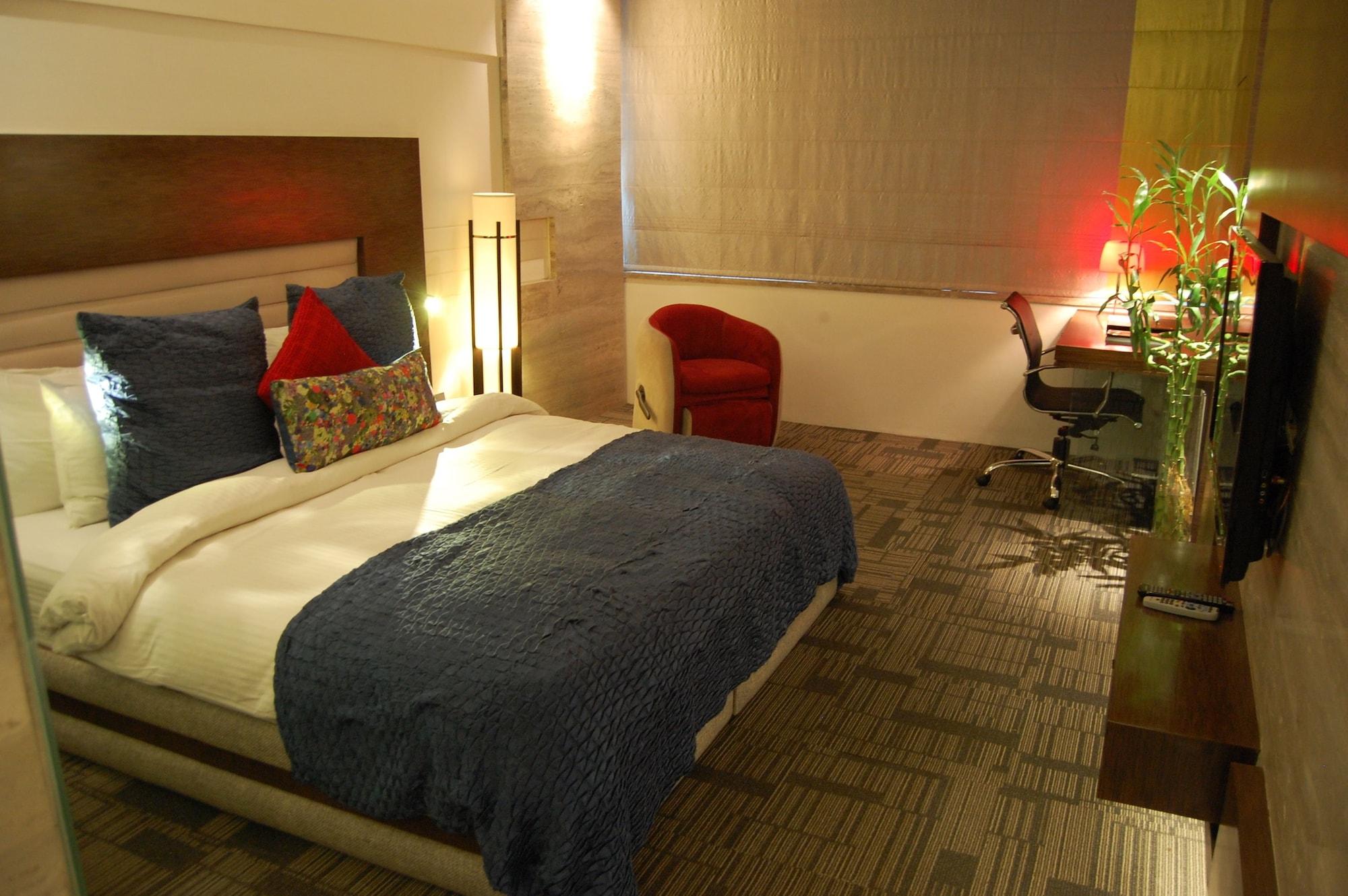 Chandīgarh Maya Hotel מראה חיצוני תמונה