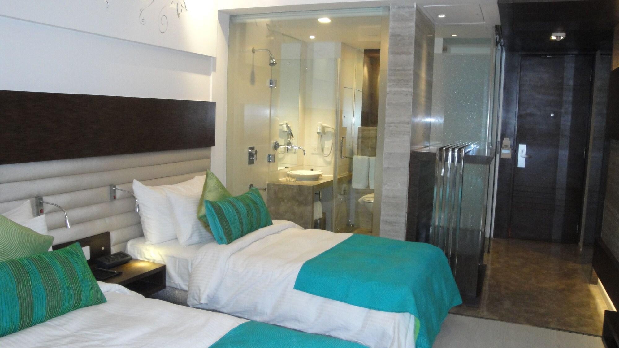 Chandīgarh Maya Hotel מראה חיצוני תמונה