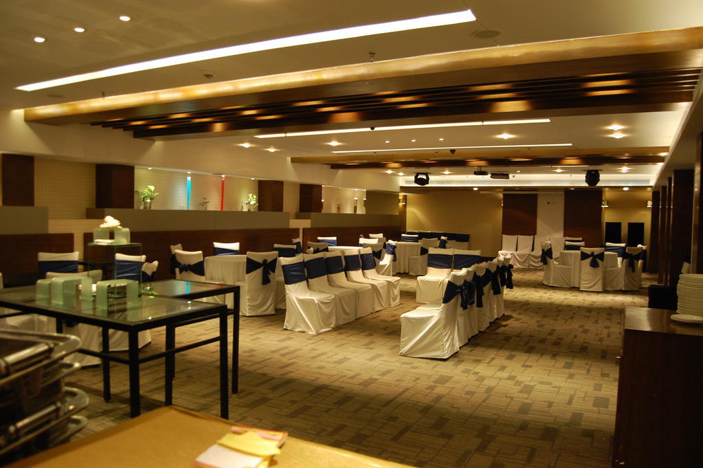 Chandīgarh Maya Hotel מראה חיצוני תמונה