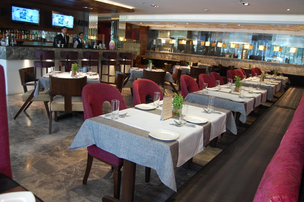 Chandīgarh Maya Hotel מראה חיצוני תמונה