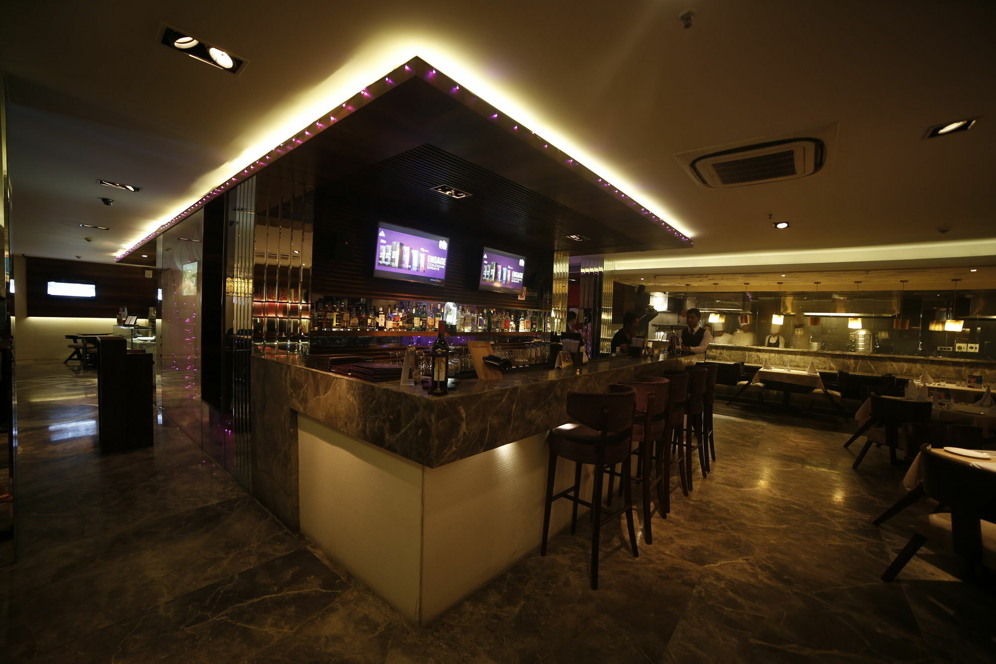 Chandīgarh Maya Hotel מראה חיצוני תמונה