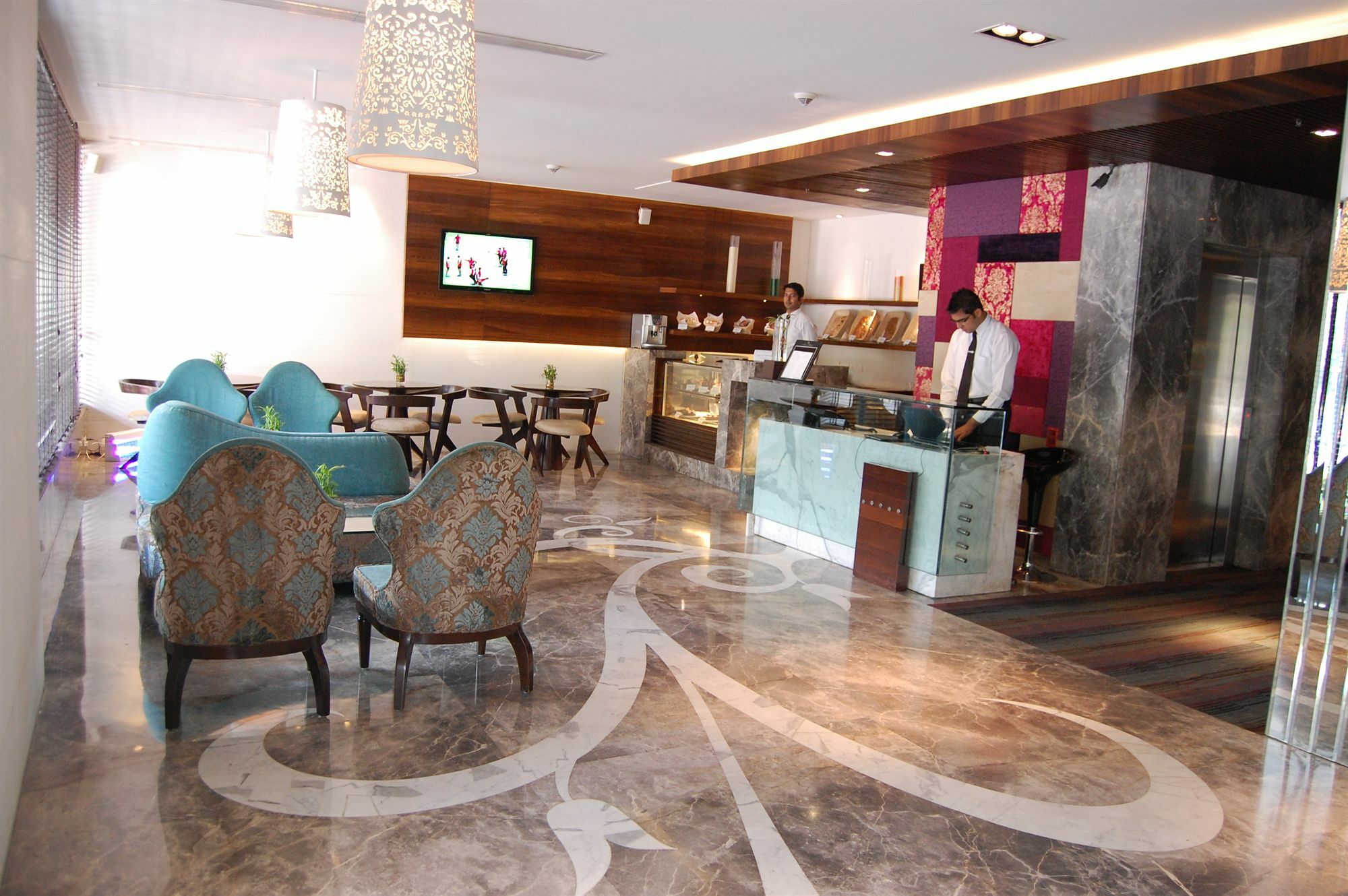 Chandīgarh Maya Hotel מראה חיצוני תמונה